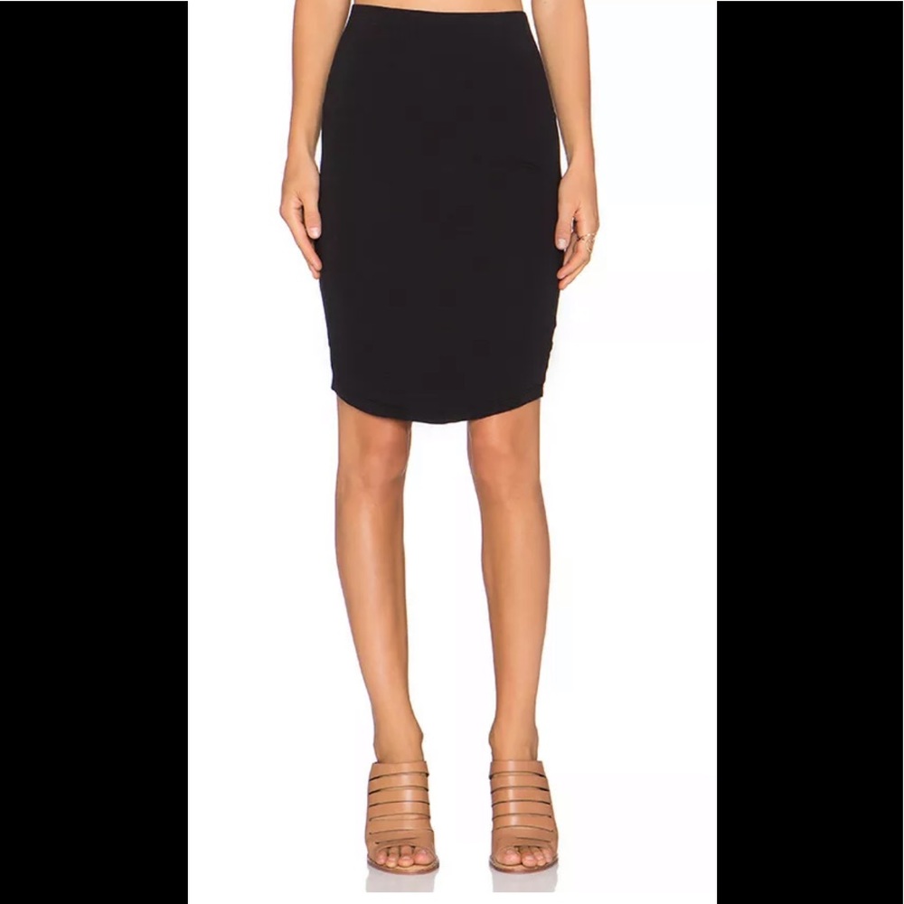 James Perse black‎ tulip back skirt. NWT.